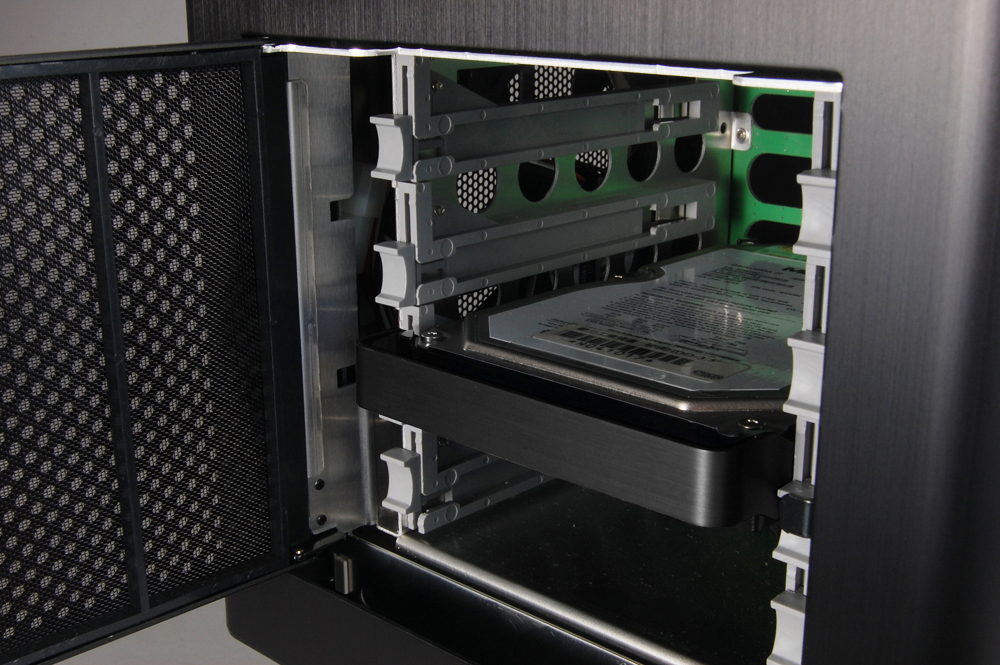 Lian-Li PC-9 Front HD Cage